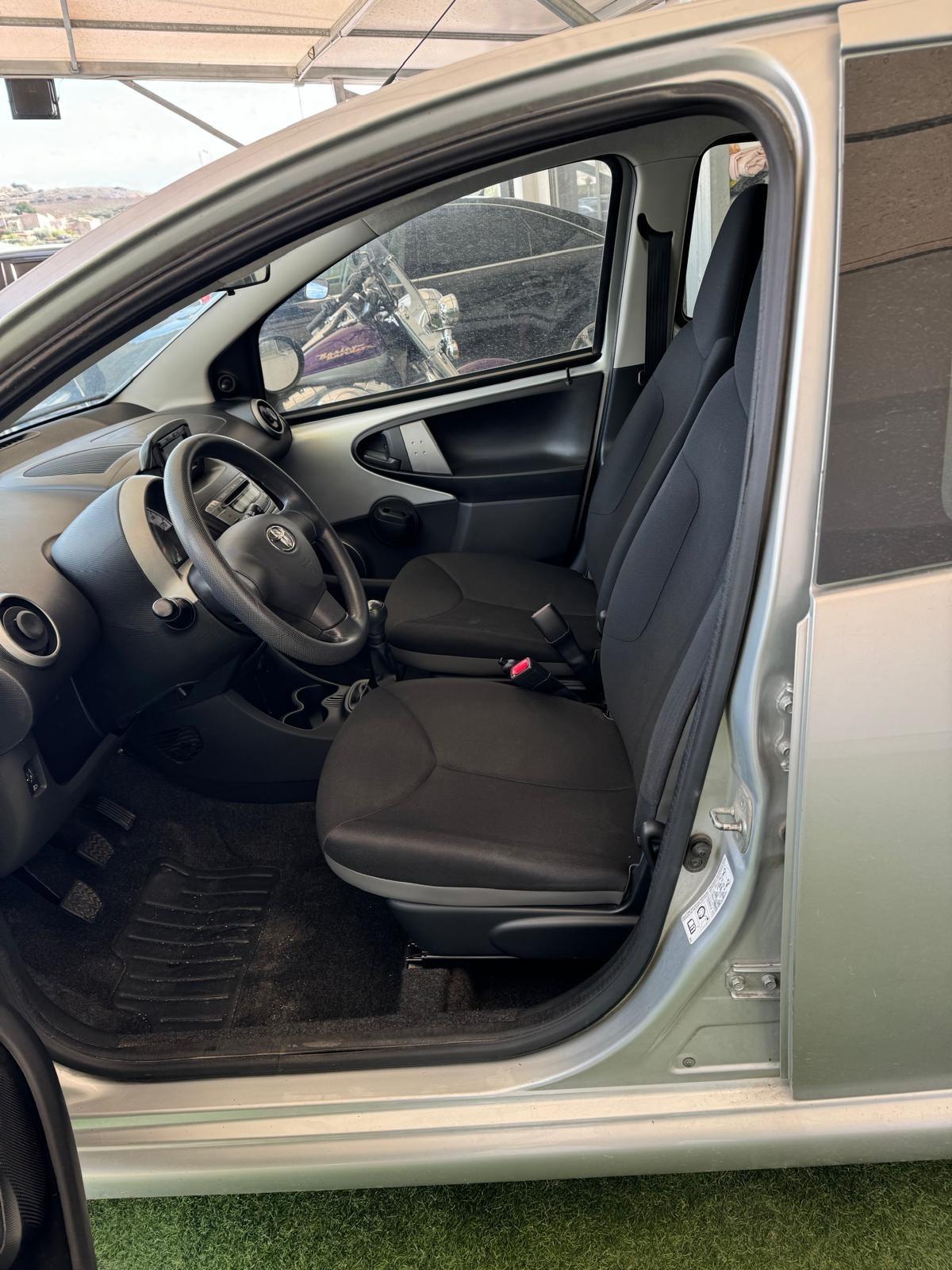 Toyota Aygo 1.0 12V VVT-i 5 porte Active Connect