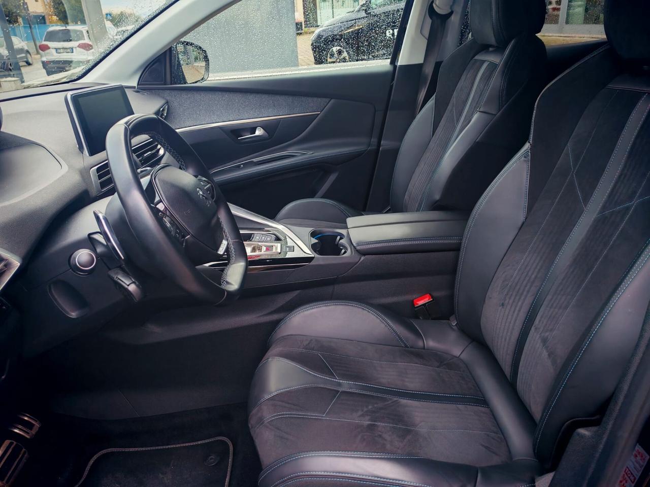 Peugeot 3008 BlueHDi 130 S&S EAT8 Crossway