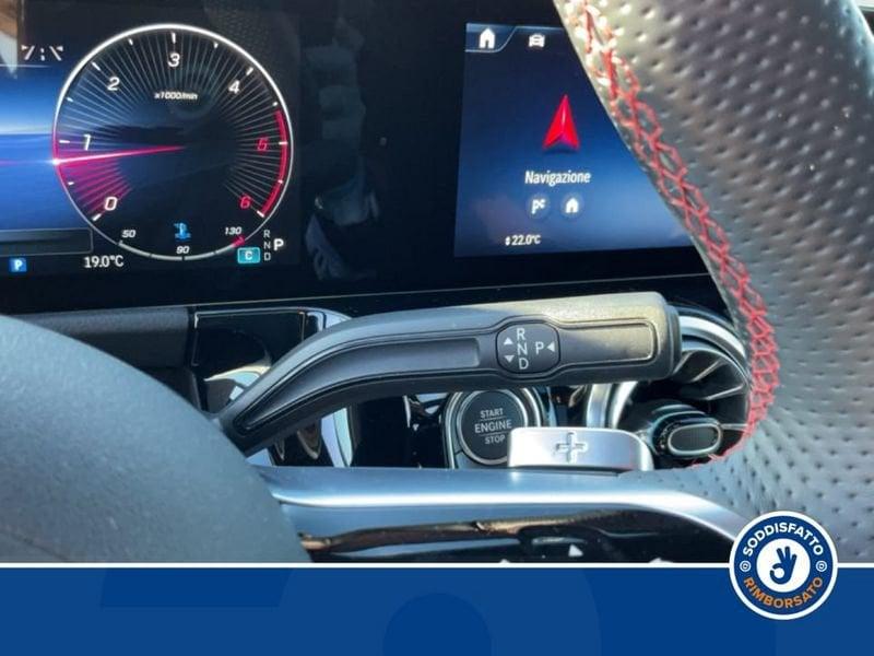 Mercedes-Benz GLA 200 D AUTOMATIC AMG Line PREMIUM