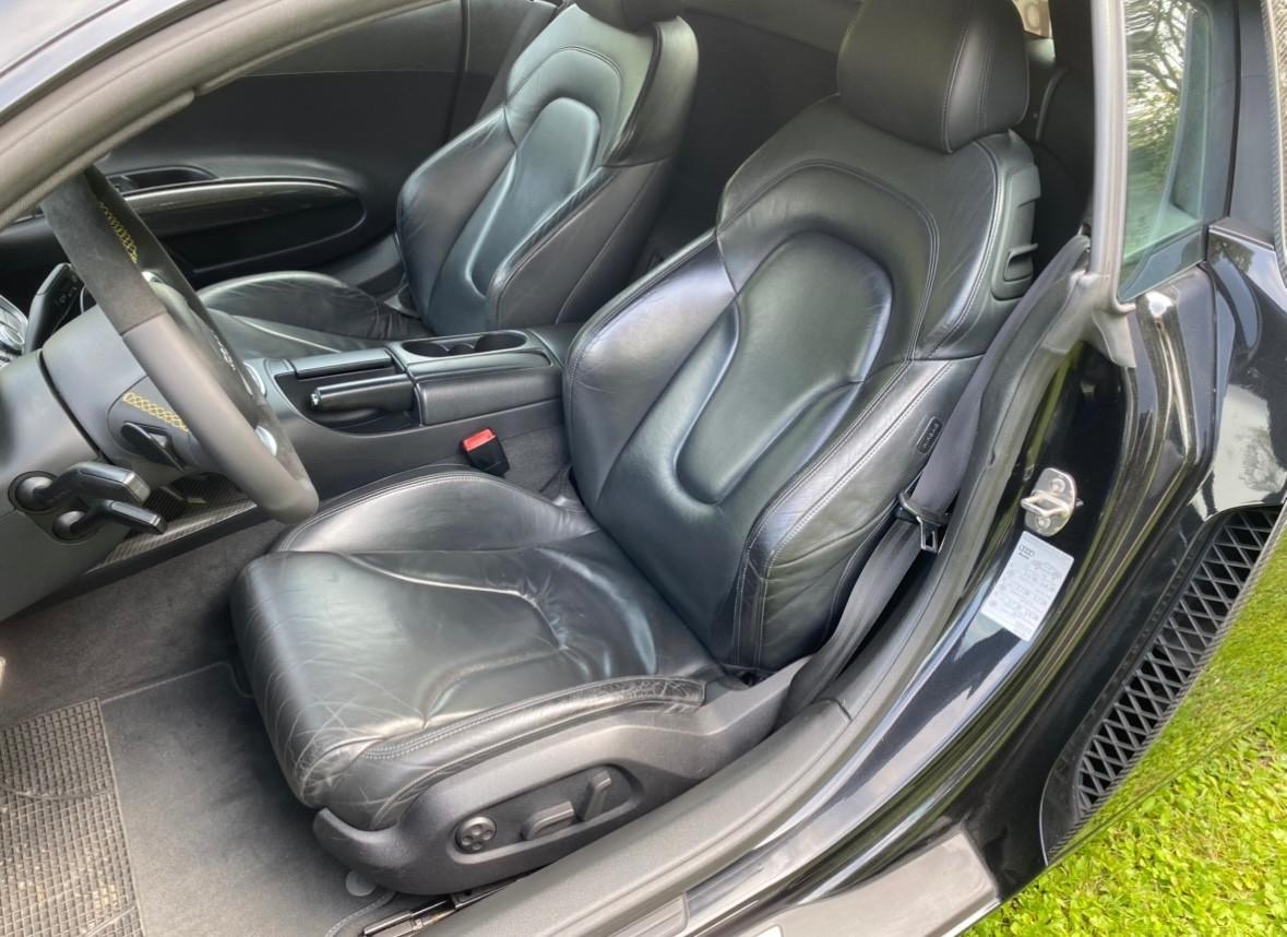 Audi R8 allestimento Full Carbonio