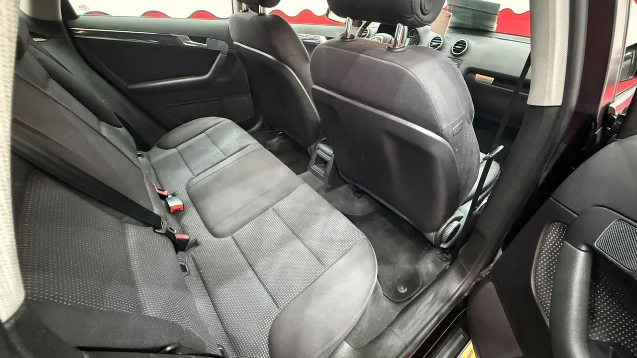 Audi A3 SPB 1.9 TDI 140cv S-TRONIC - 2006