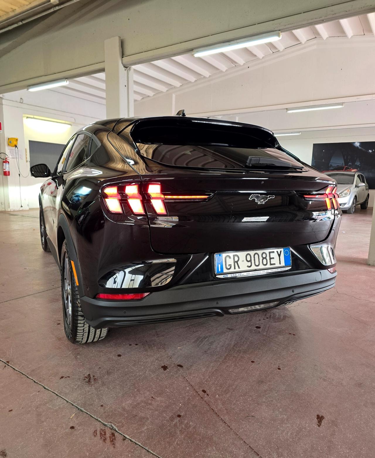 Ford Mustang Mach-E Elettrico Standard 269CV