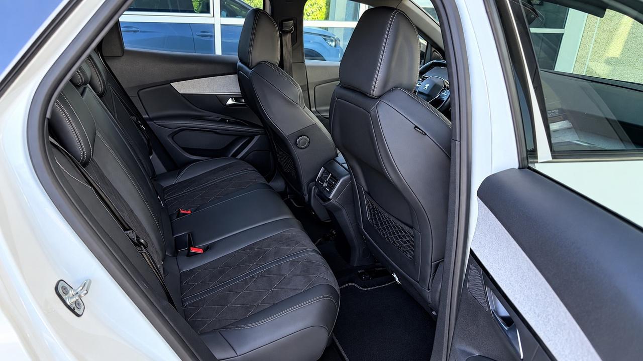 Peugeot 3008 2.0 bluehdi GT s&s 180cv eat6