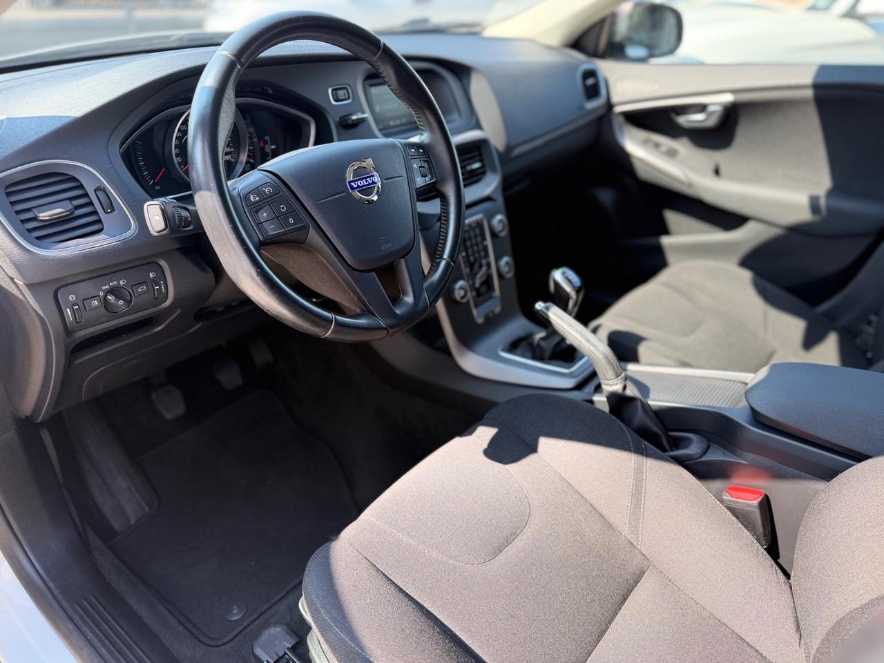 Volvo V40 Cross Country D2 1.6 Momentum