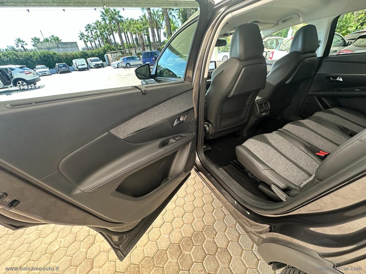 PEUGEOT 5008 BlueHDi 130 S&S EAT8 Allure