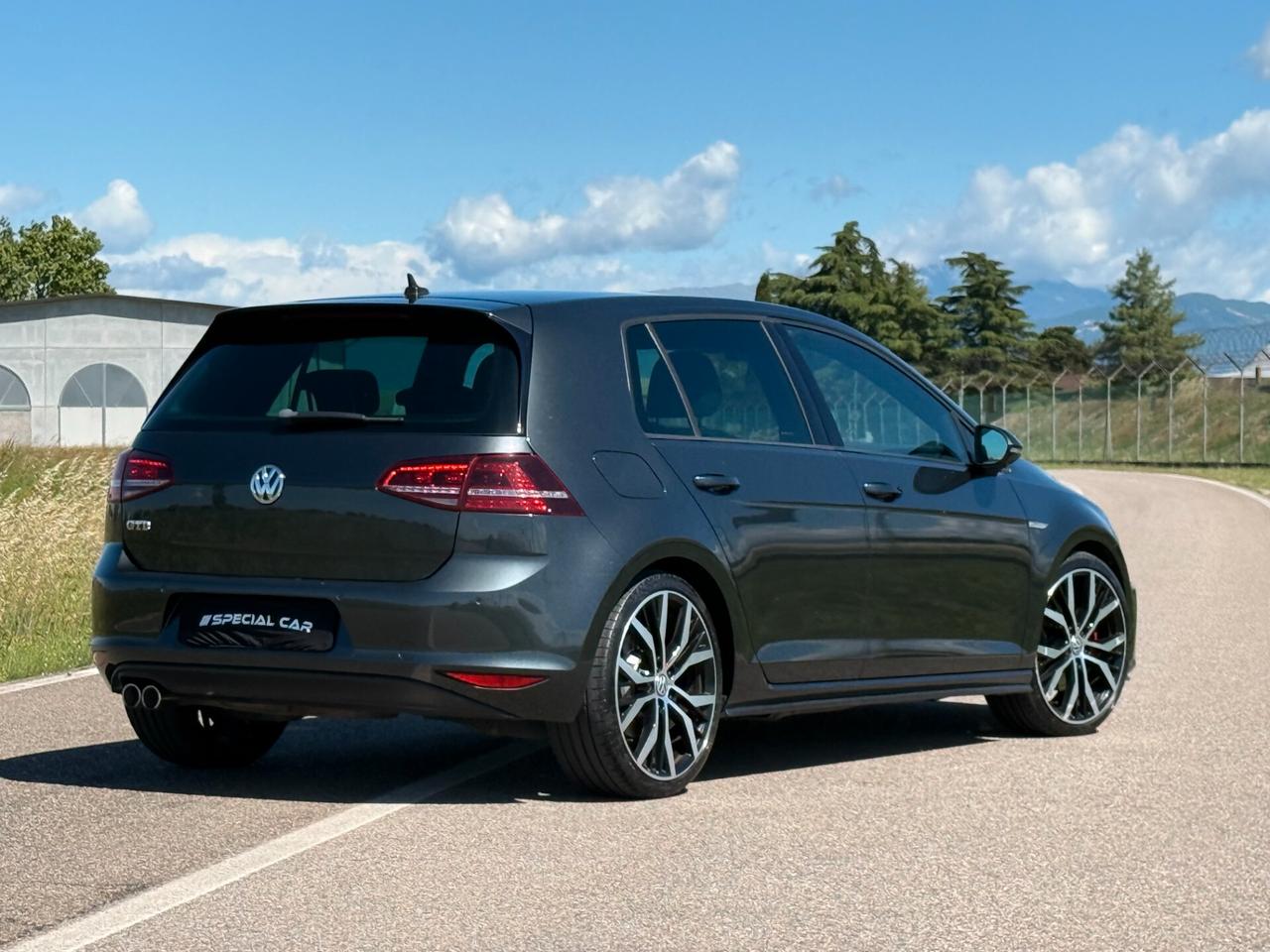 Volkswagen Golf GTD 2.0 TDI DSG 5p. 184cv ""MOLTO BELLA ED EFFICIENTE""