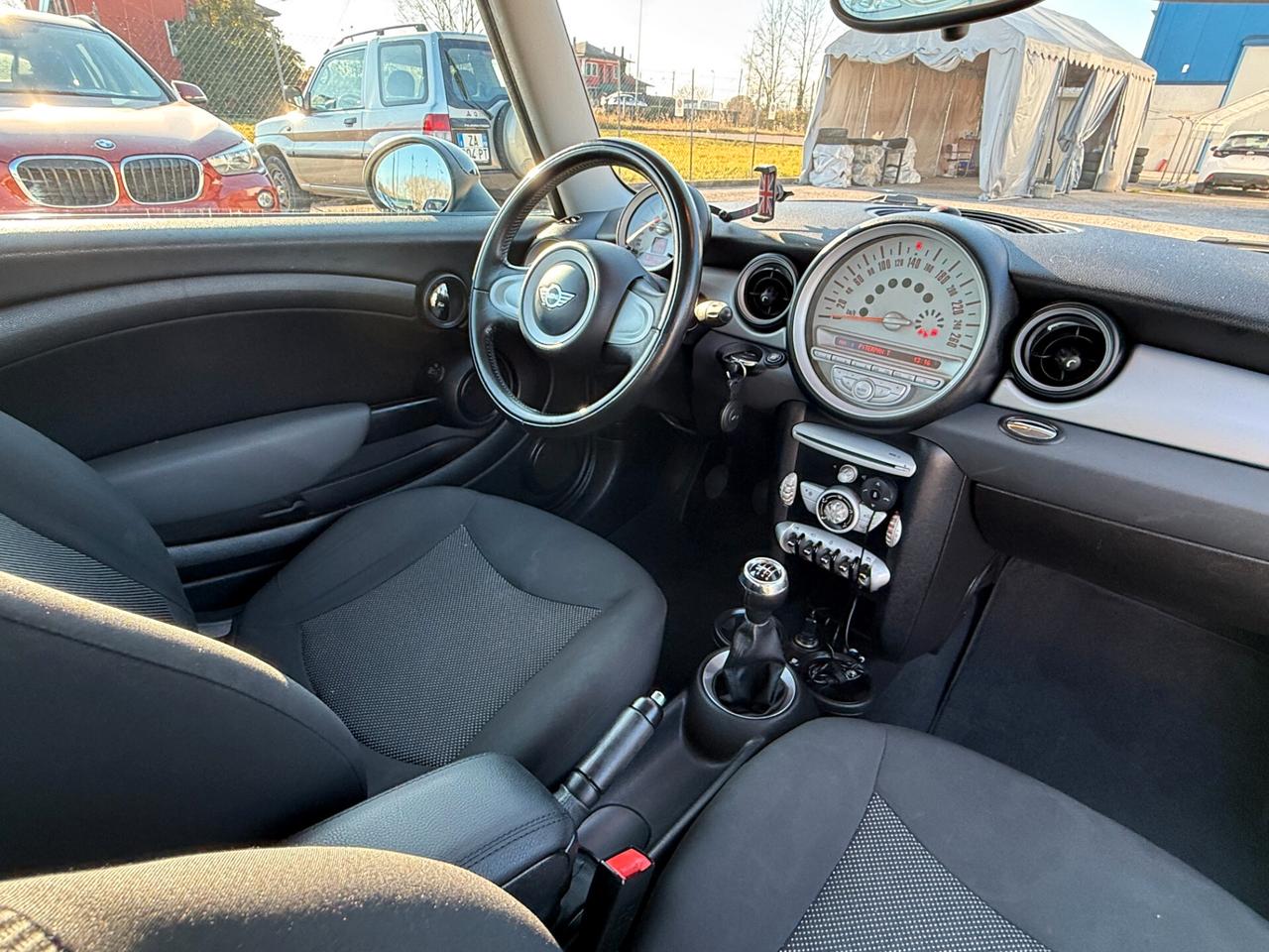 Mini 1.6 16V One (55kW)