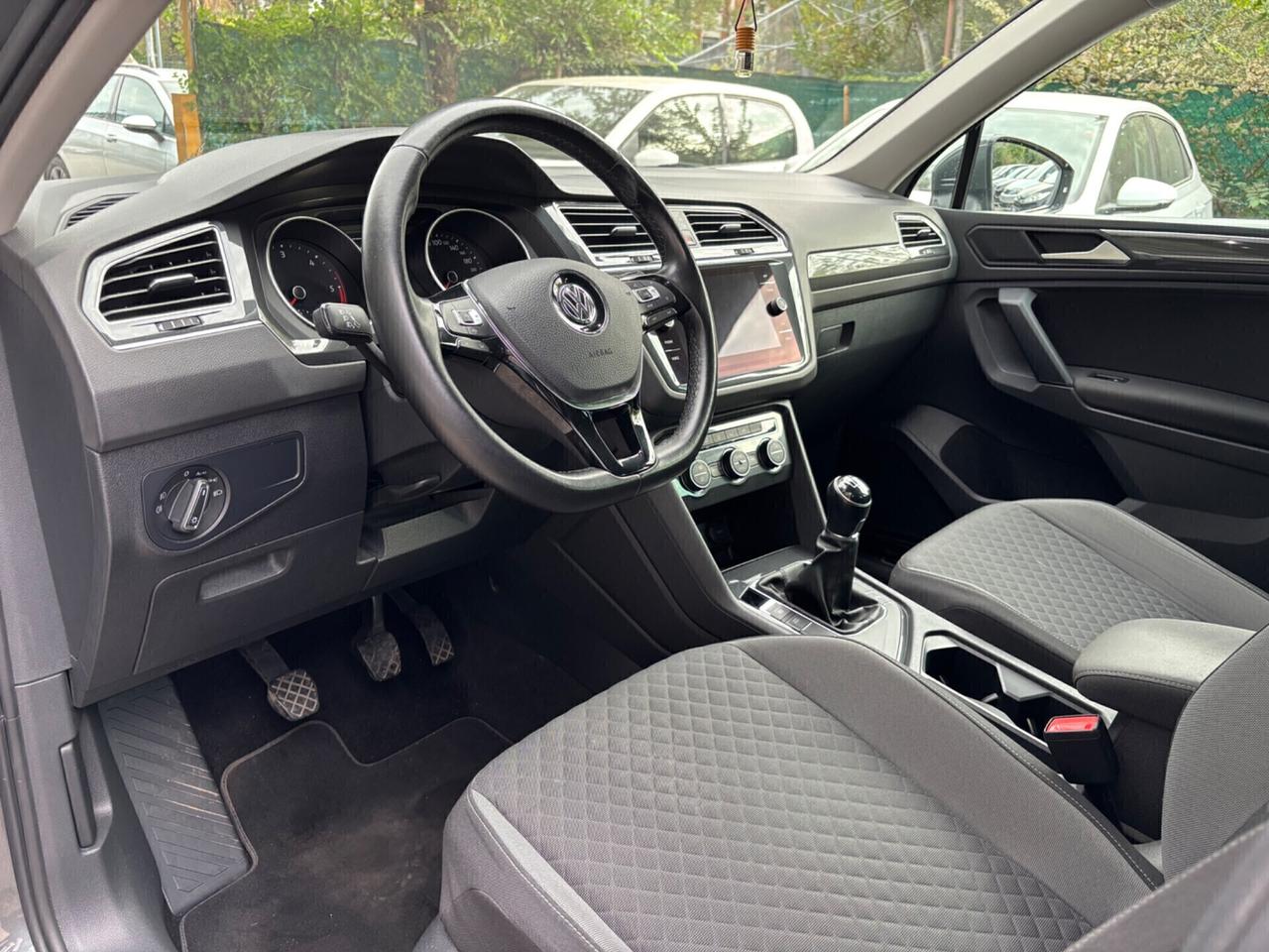 Volkswagen Tiguan 1.6 TDI R-Line sport