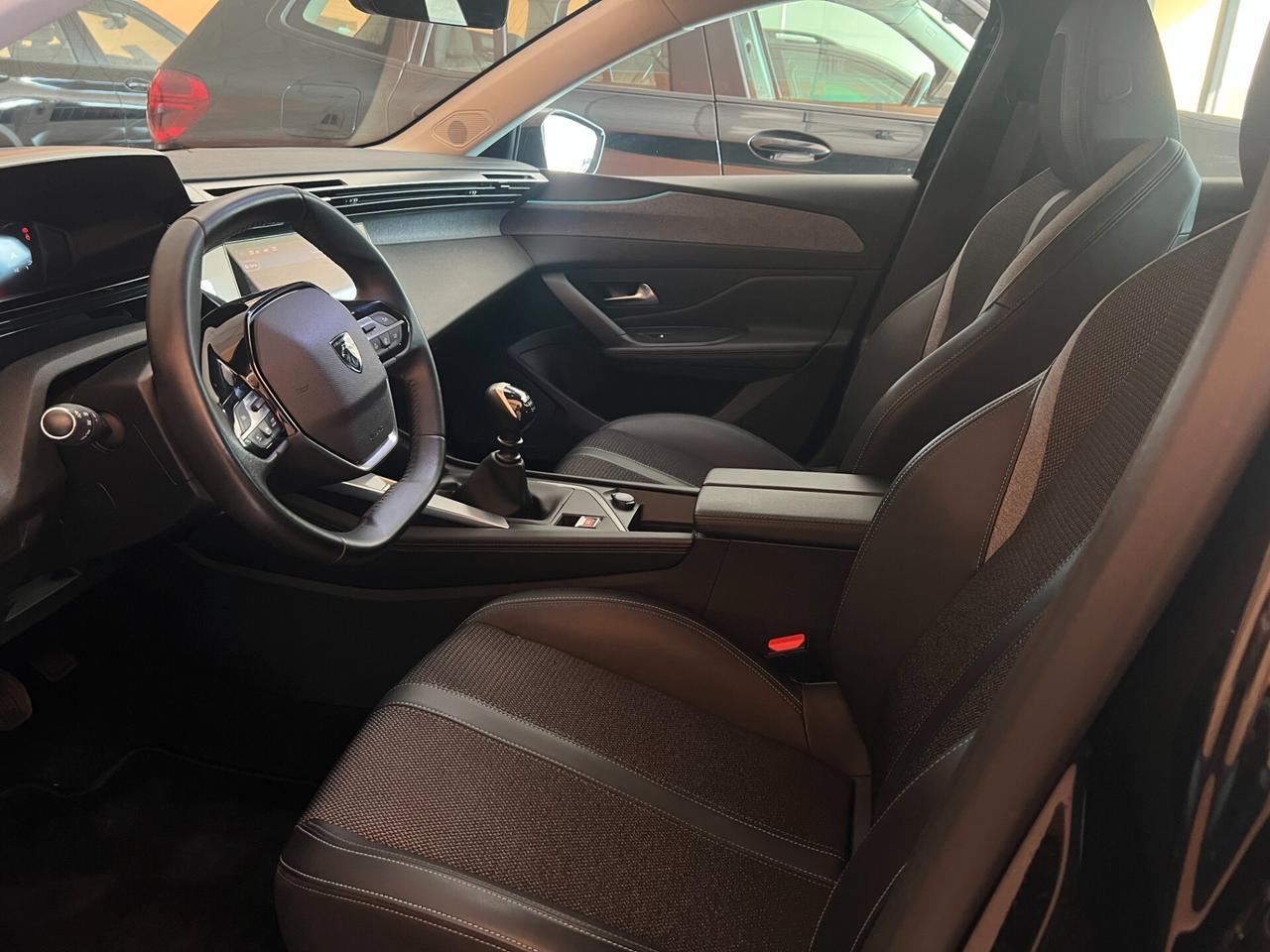 Peugeot 308 BlueHDi 130 S&S SW Allure
