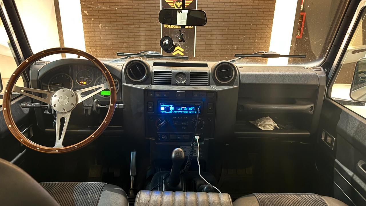 LAND ROVER DEFENDER 2.4D 122CV - 2010