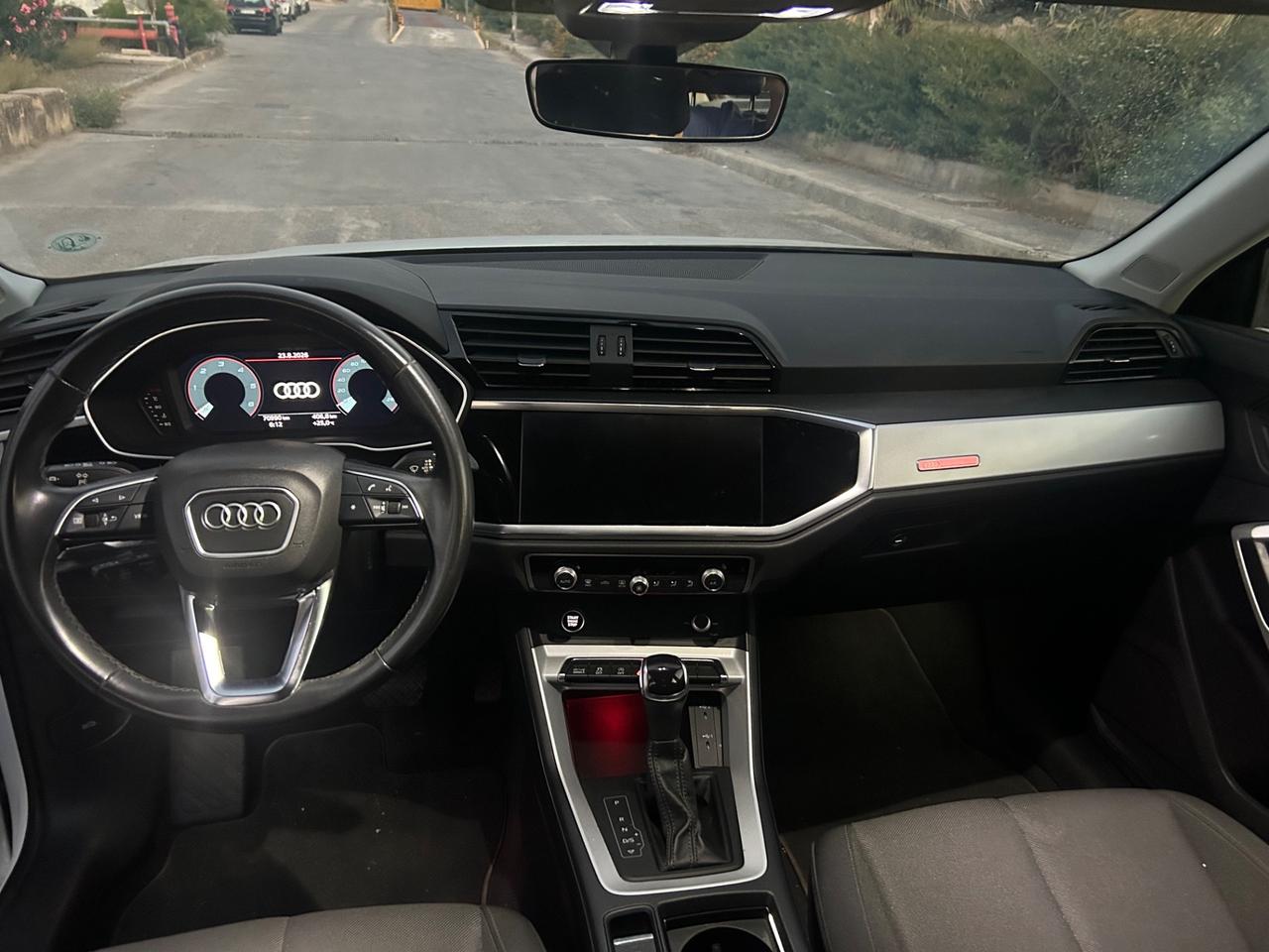 Audi Q3 35 TDI S tronic Business Advanced