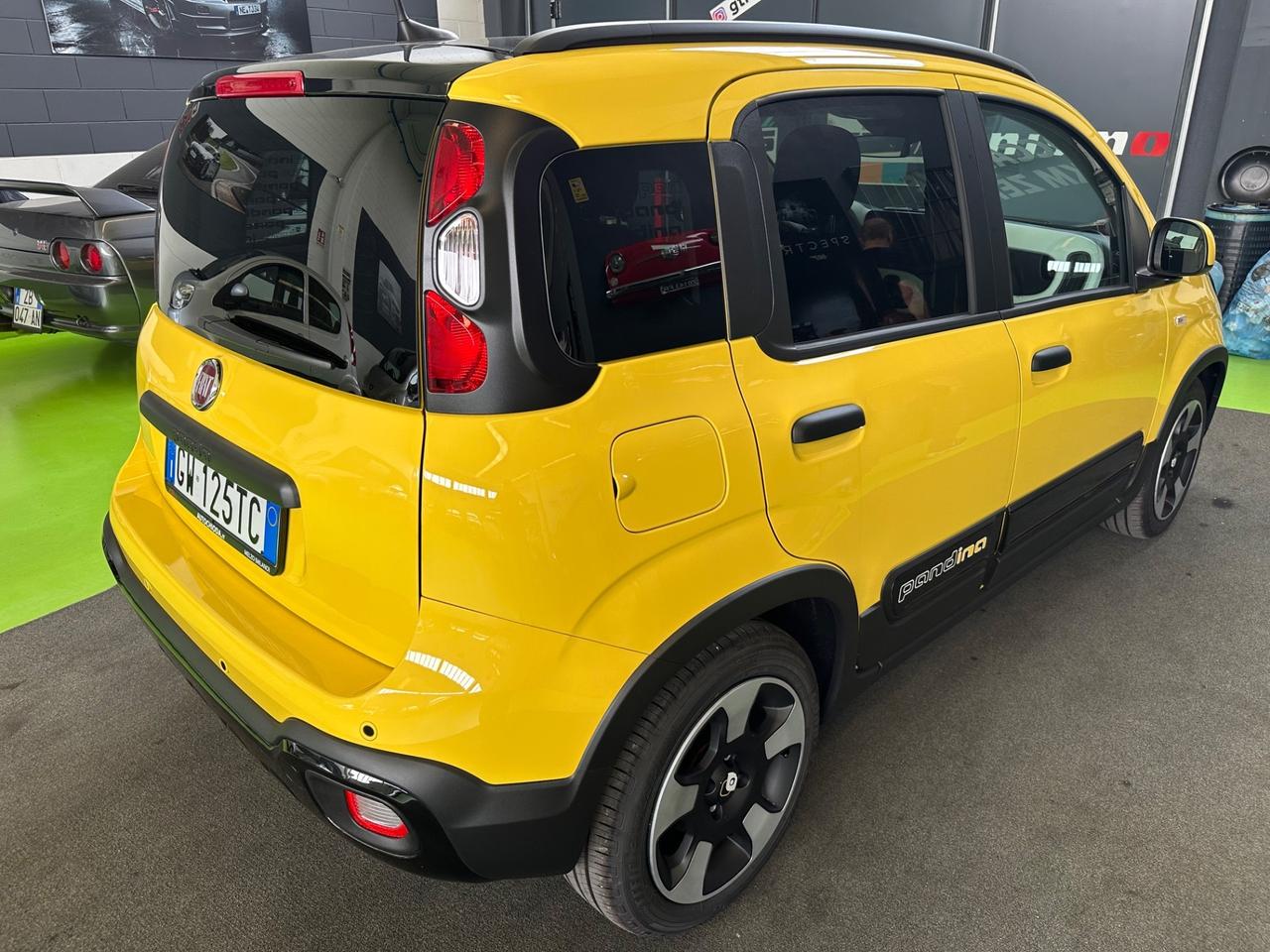 Fiat Panda 1.0 Hybrid 70CV Pandina CROSS KM ZERO 2025
