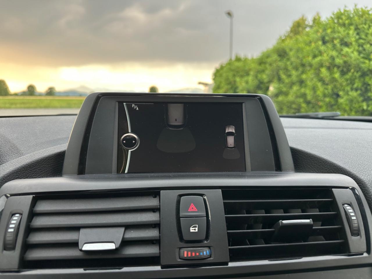Bmw 118 118d 5p. Urban