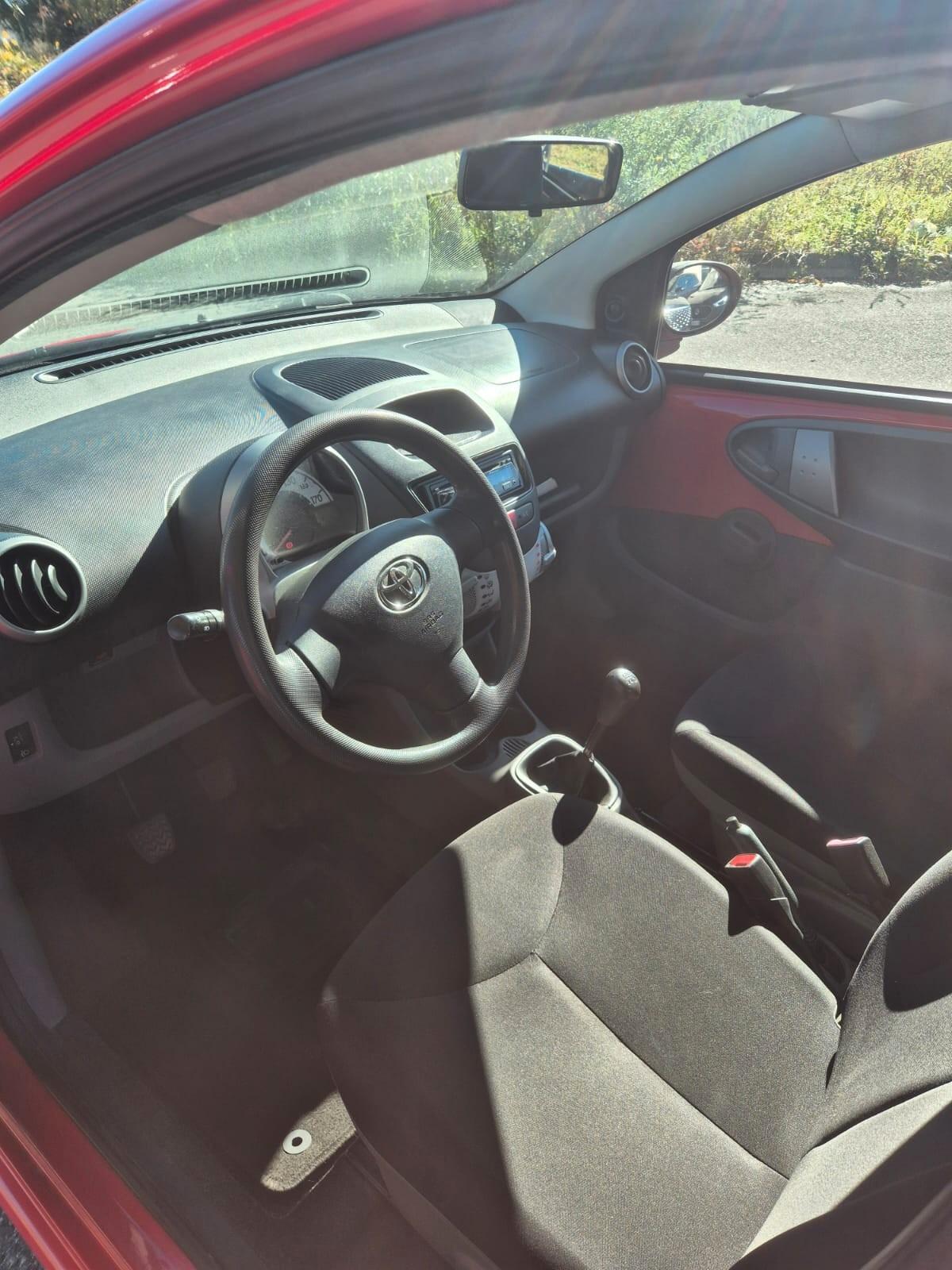 Toyota Aygo 1.0 12V VVT-i 5 porte Sol