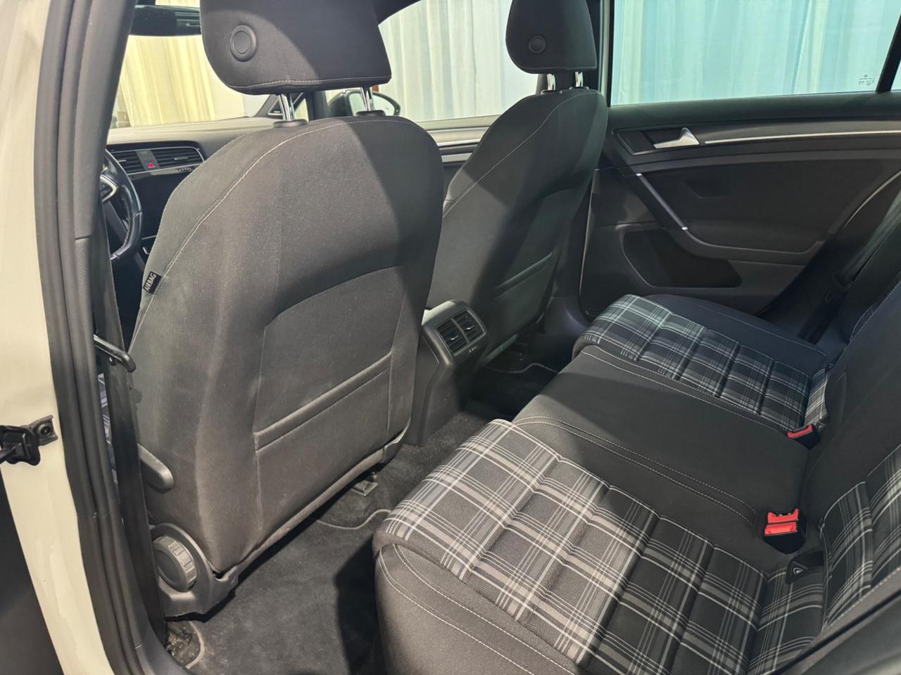Volkswagen Golf GTD 2.0 TDI DSG 5p. BlueMotion Technology