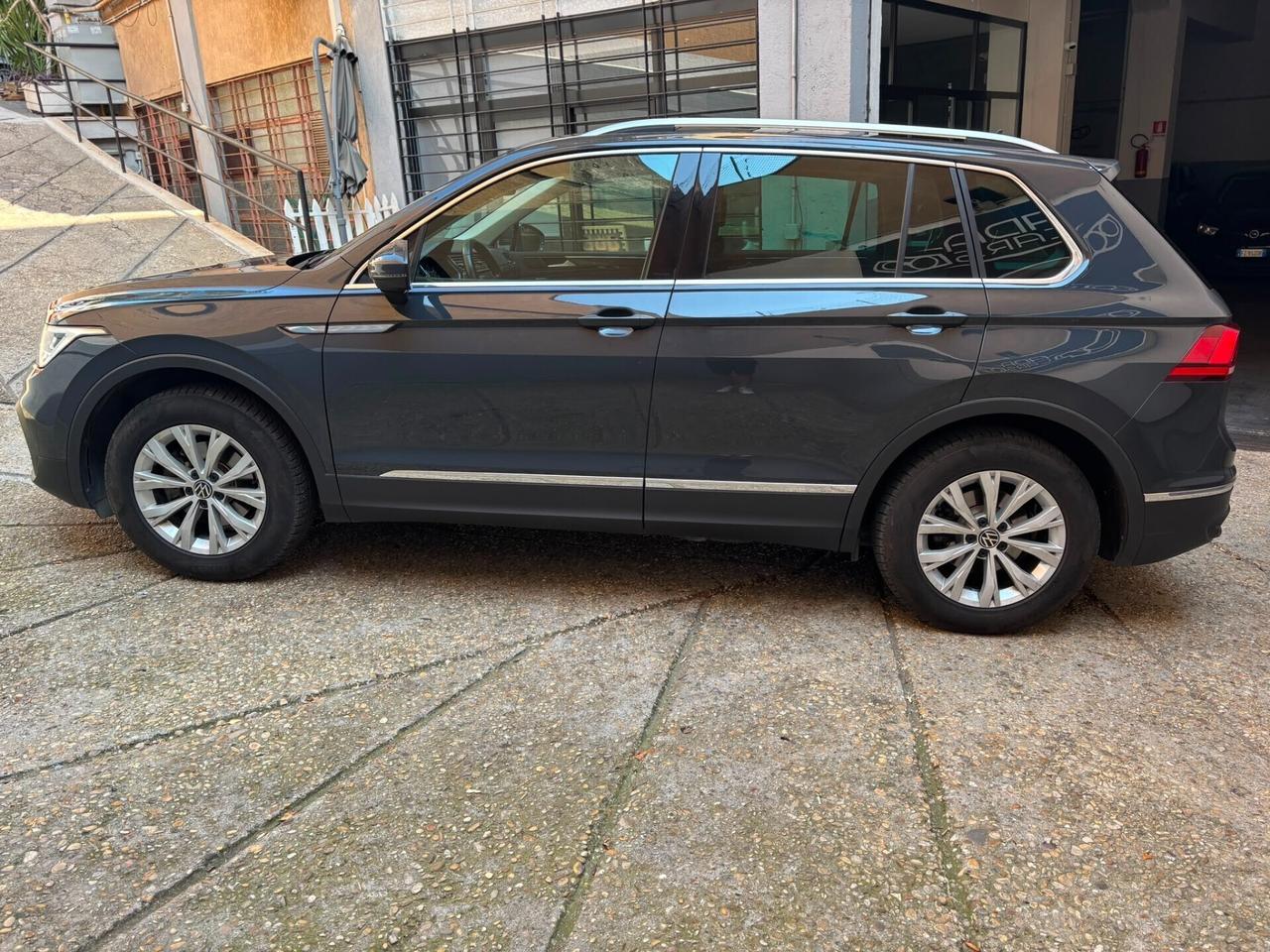 Volkswagen Tiguan 2.0 TDI - GANCIO TRAINO