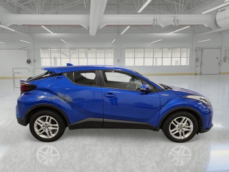 TOYOTA C-HR 1.8H 98CV E-CVT Business
