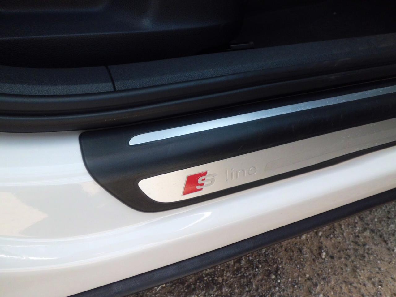 Audi Q3 2.0 TDI 120 CV S-LINE- STRONIC