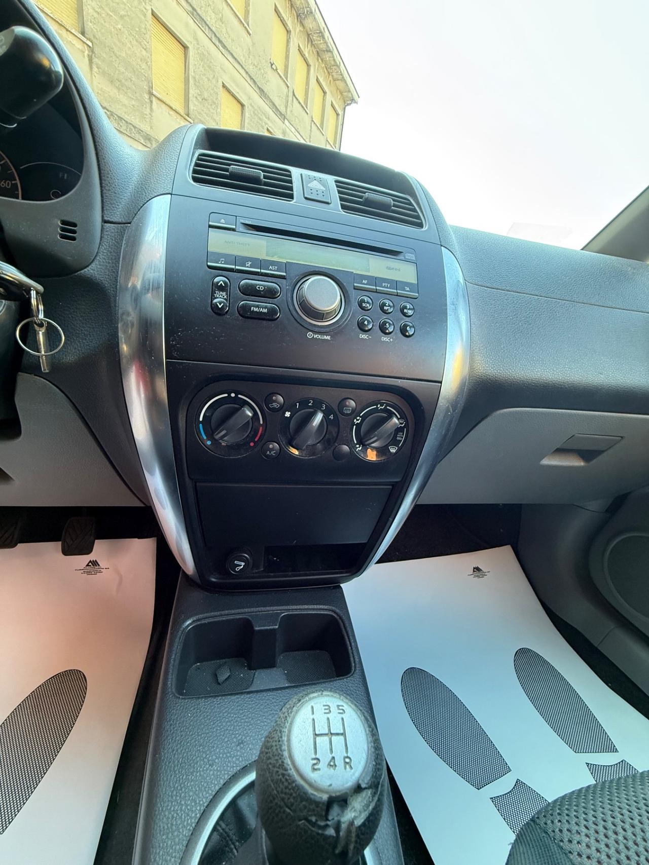 Suzuki SX4 1.6 16V Urban Line