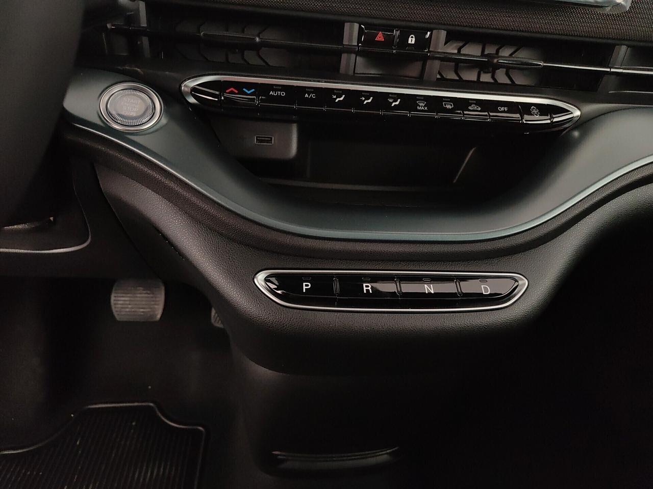 Fiat 500e Berlina 42 kWh Giorgio Armani