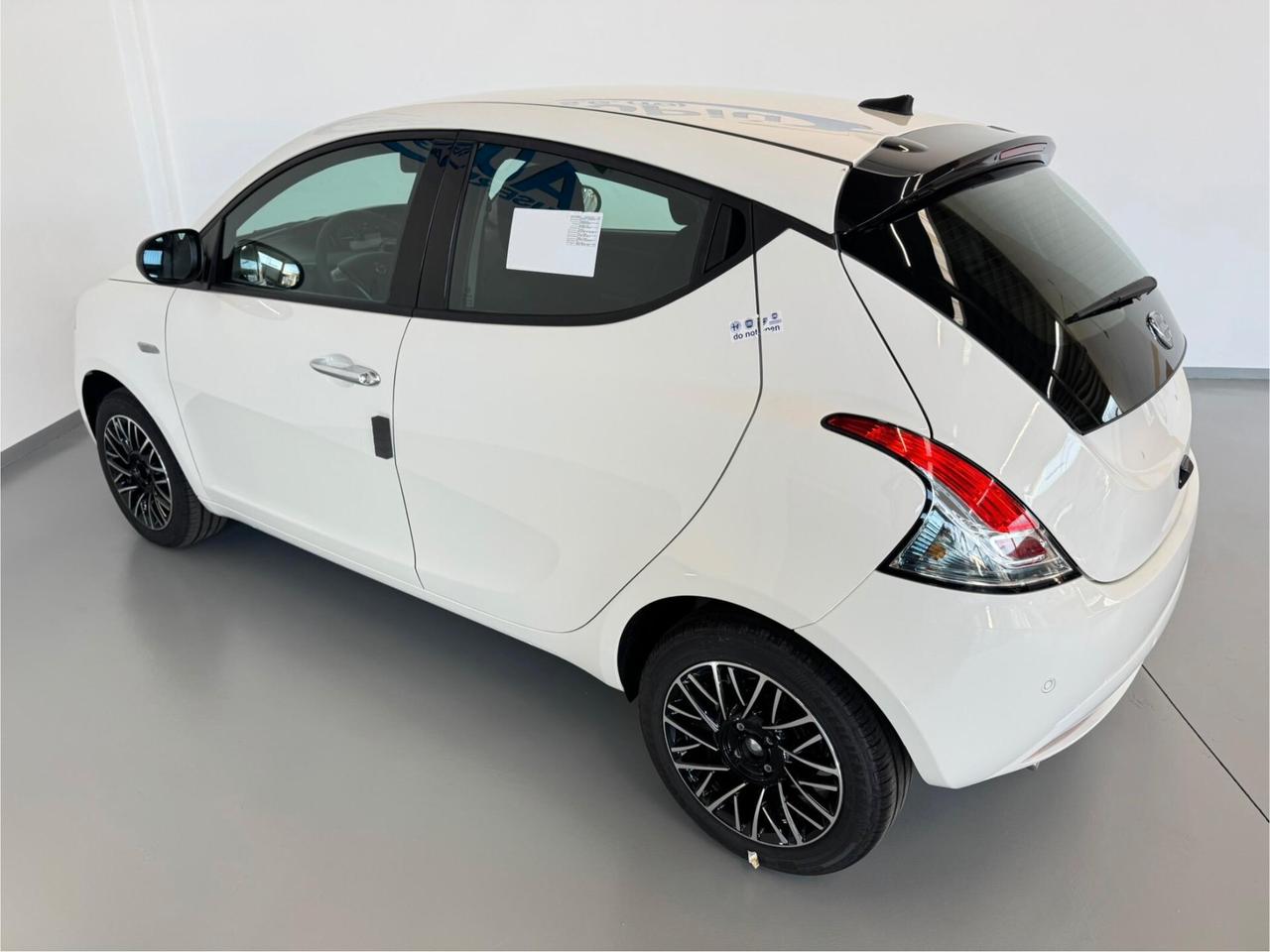 Lancia Ypsilon 1.0 FireFly 5 porte S&S Hybrid Gold Plus 5 posti