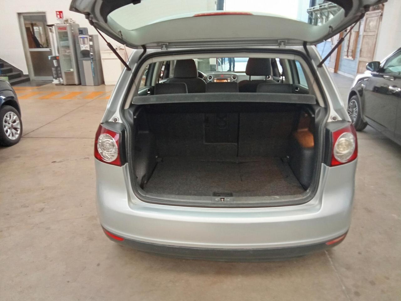 Volkswagen Golf Plus 1.6 BZ/75 KW/Comfortline MULTISPAZIO