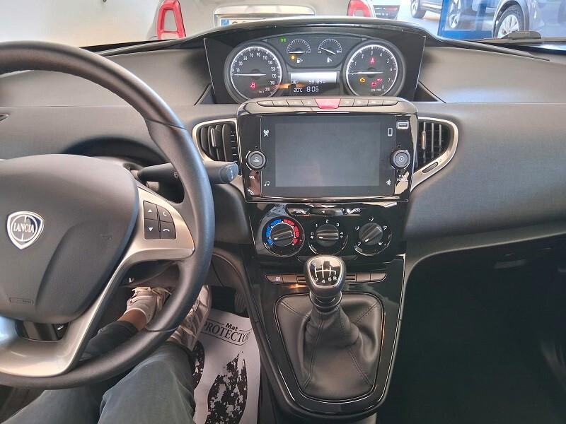 Lancia Ypsilon 1.0 FireFly 5 porte S&S Hybrid Ecochic Gold