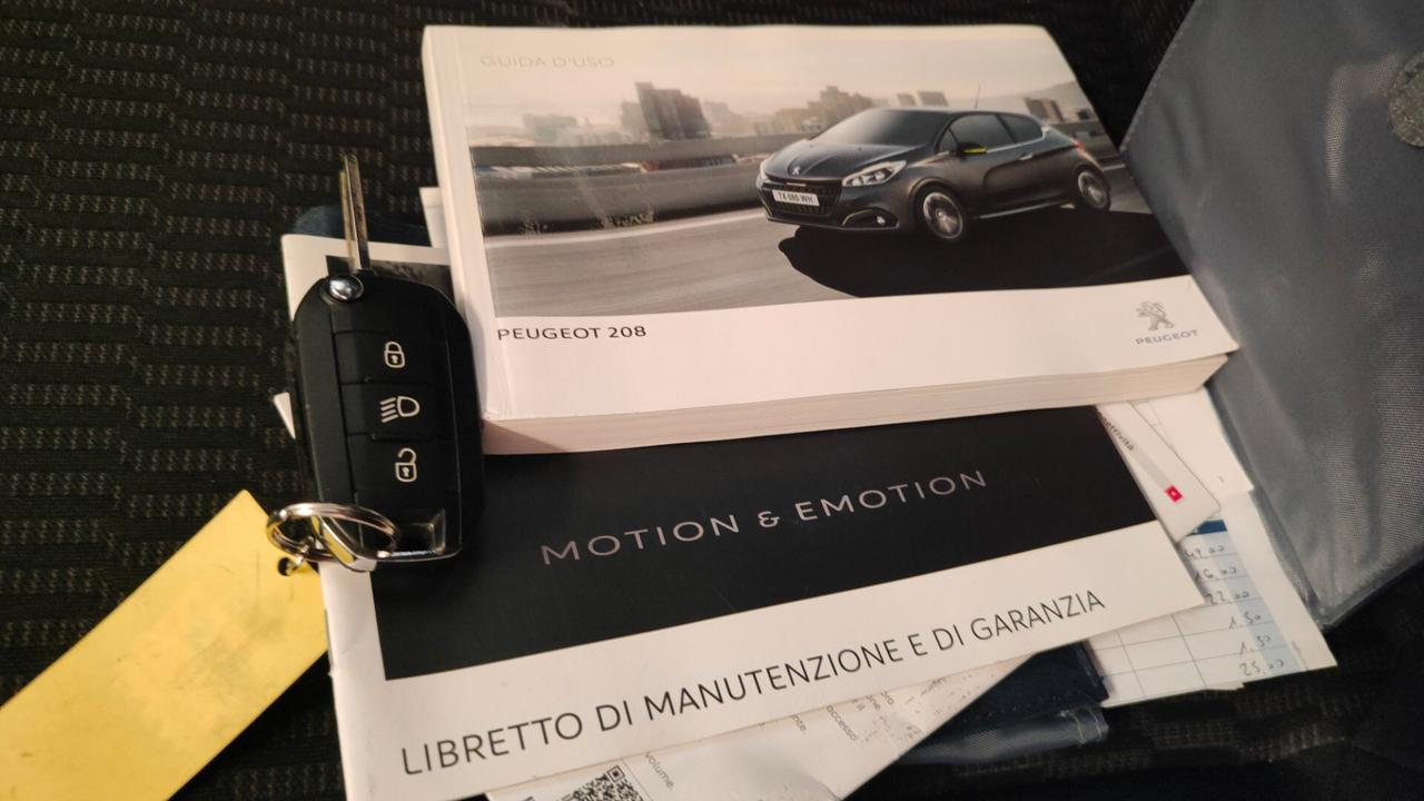 Peugeot 208 1.2 benzina Allure 82cv OK NEOPATENTATI