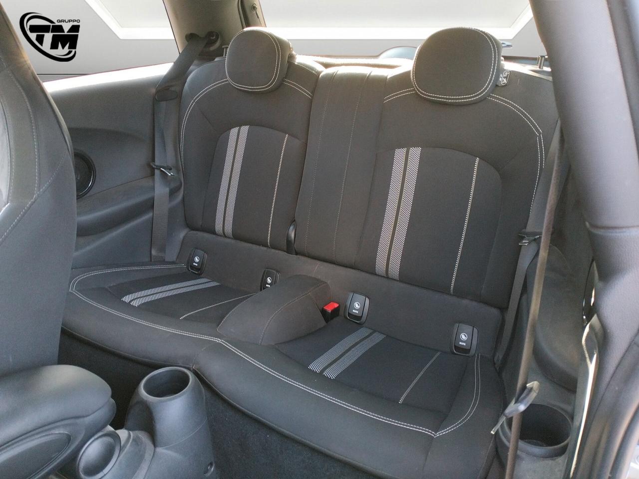 MINI John Cooper Works IV F56 2019 3p 2.0 Pro