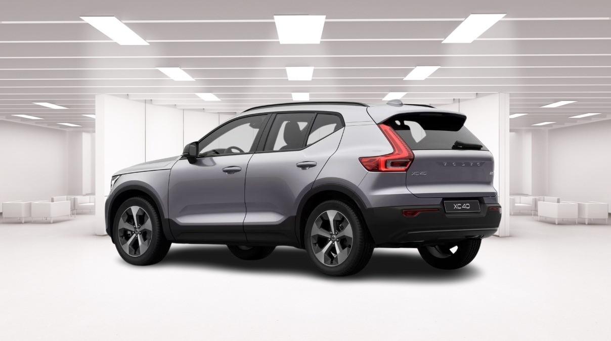VOLVO Xc40 B3 Mild Hybrid Automatico Ultra Dark