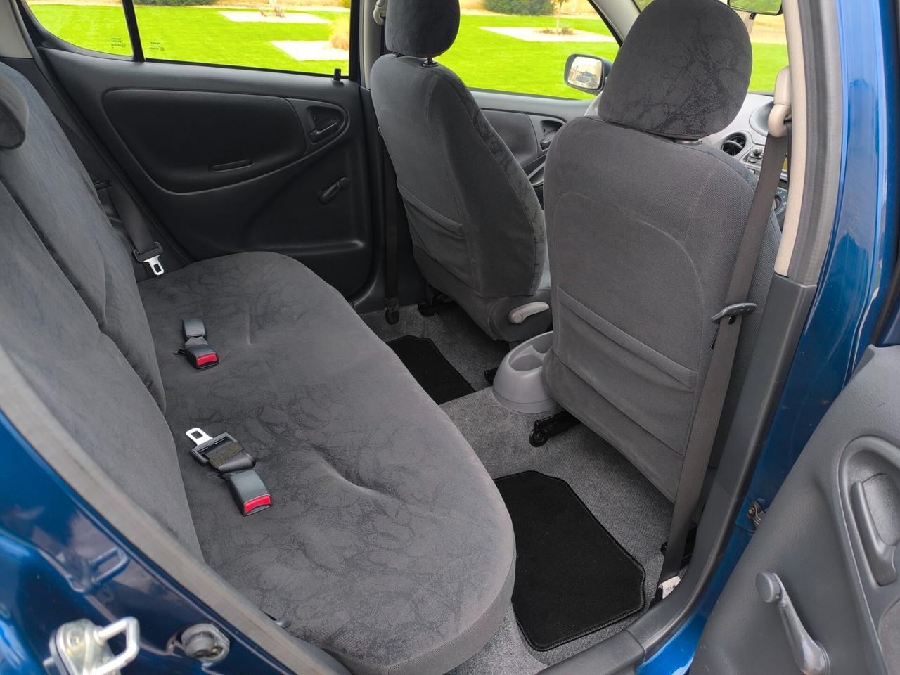 Toyota Yaris 1.0i benzina perfetta