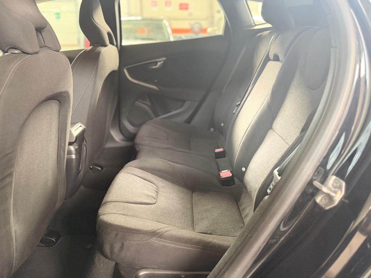 Volvo V40 D2 1.6 Powershift Kinetic NEOPATENTATI