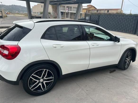 Mercedes-benz GLA 200 d Automatic Sport