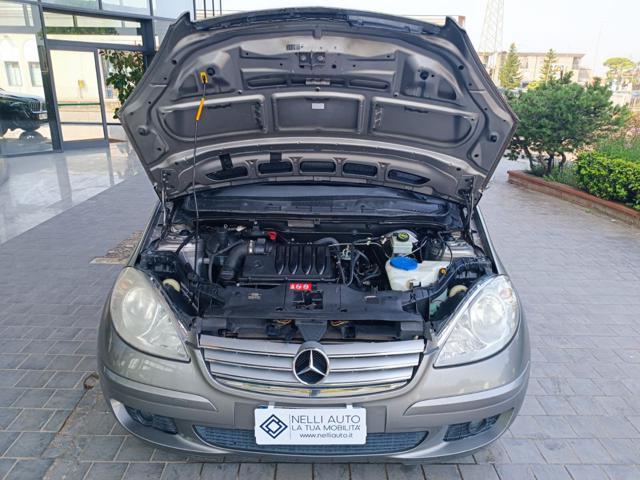 MERCEDES-BENZ A 180 CDI Elegance