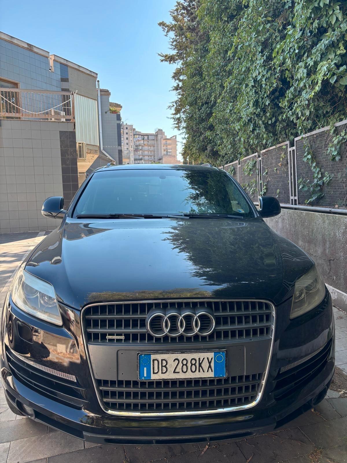 Audi Q7 3.0 V6 TDI 233CV quattro tiptronic
