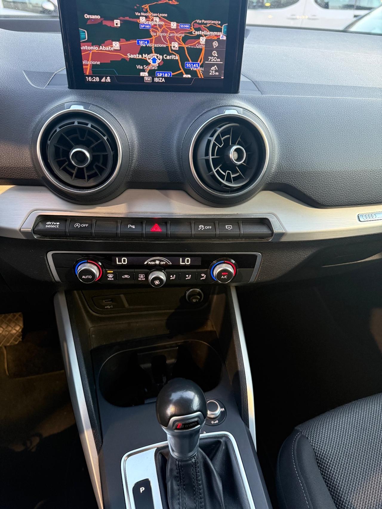 Audi Q2 30 TDI S line Edition