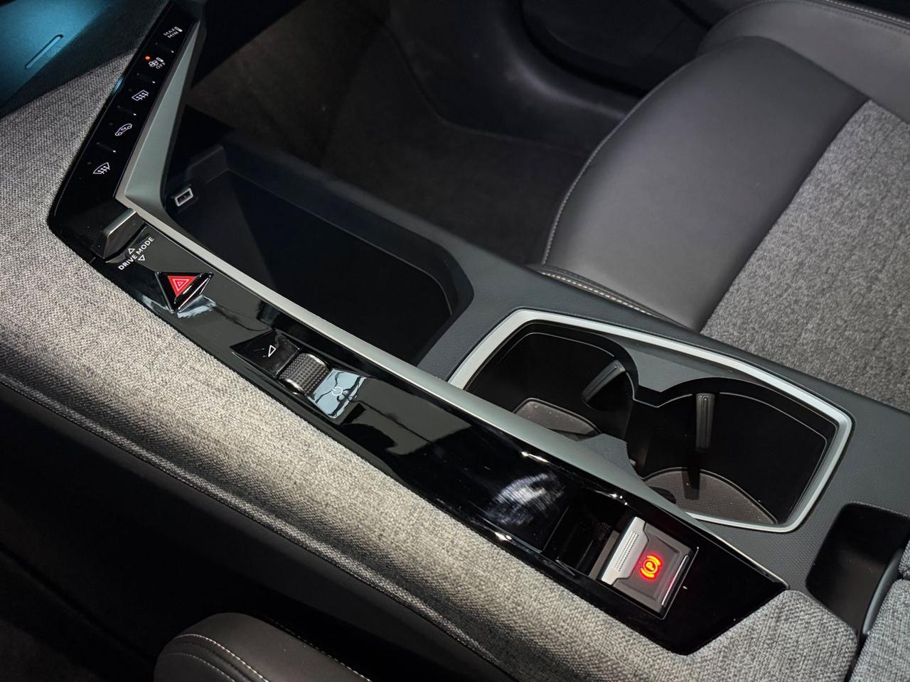 Peugeot 3008 Allure 1.2 136/145 MHEV #8709