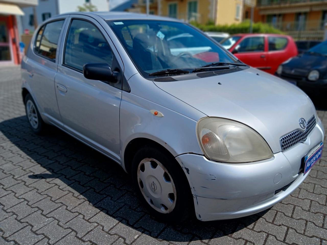 Toyota Yaris 1.0i 16V cat 5 porte '03