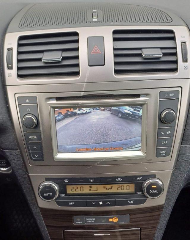 TOYOTA Avensis 2.0 D-4D Wagon Lounge