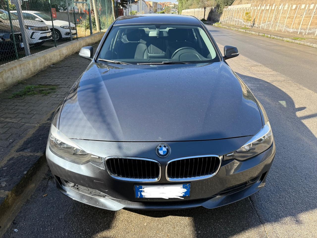 Bmw 318D 2.0D 143cv Berlina SPORT DA VETRINA2015