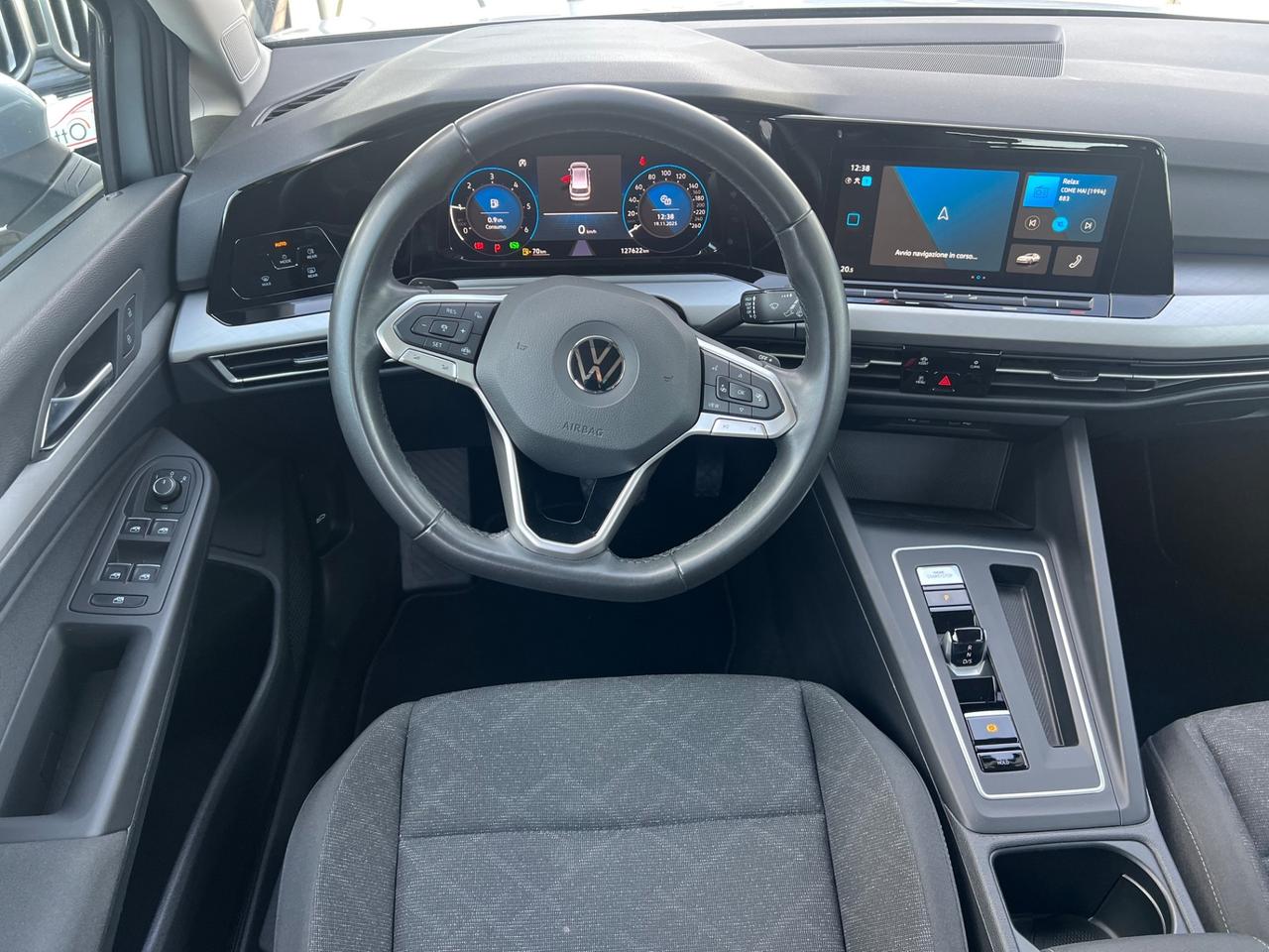 Volkswagen Golf Variant 2.0 TDI SCR Life FINANZIABILE