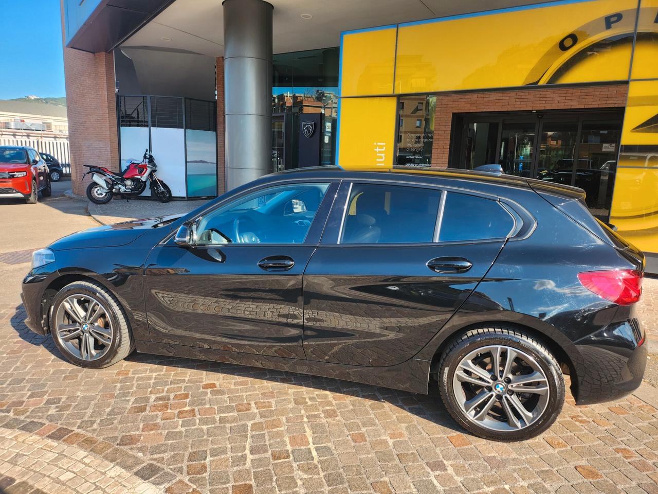 Bmw 118 120d 5p. Luxury