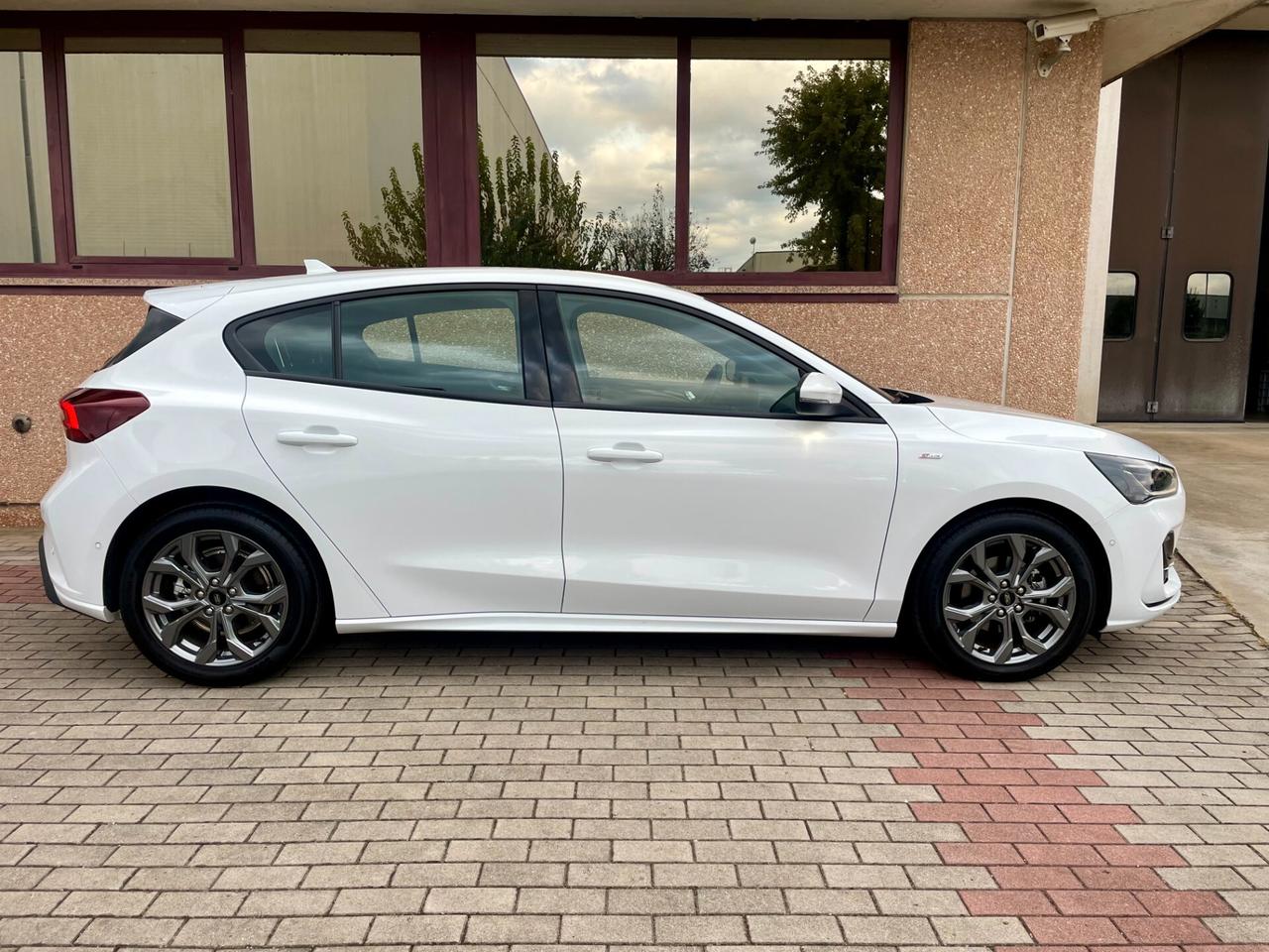 Ford Focus 1.0 EcoBoost Hybrid 125 CV Pow. 5p. ST Line Style