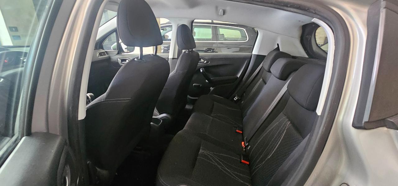 Peugeot 208 1.2 VTi 82 CV 5 porte Access