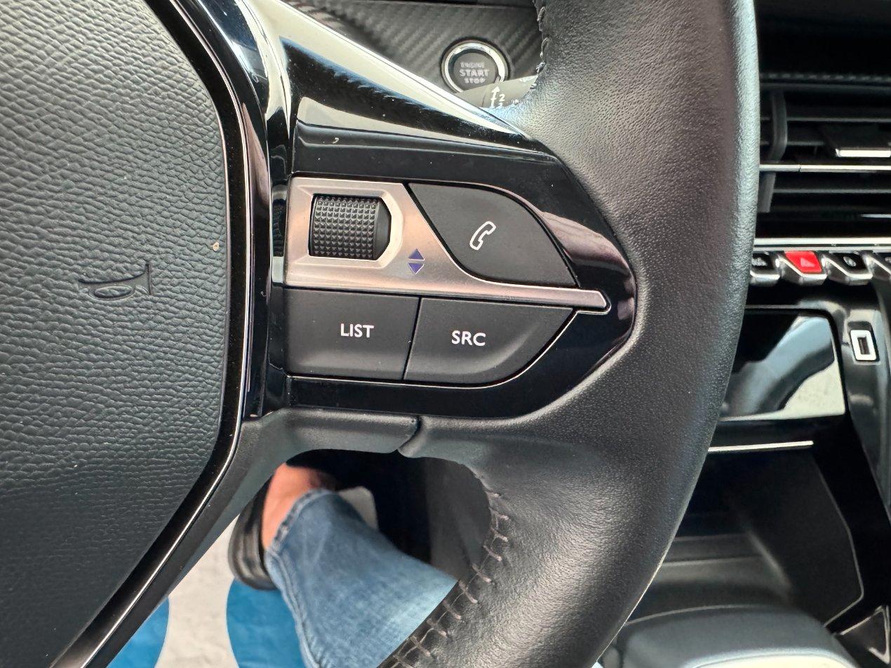 Peugeot 2008 1.2 GT Line 130cv Navi Carplay Uniprop