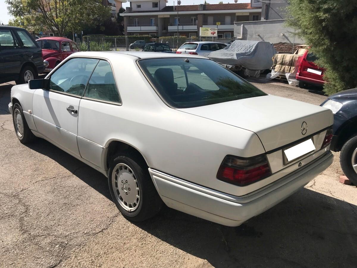 Mercedes-benz 300 200 CE Coupé