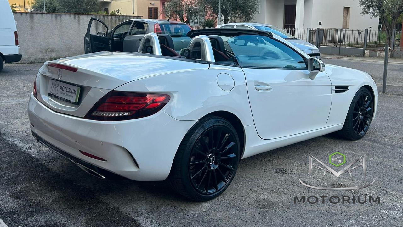Mercedes-Benz SLC 250 D PREMIUM AMG