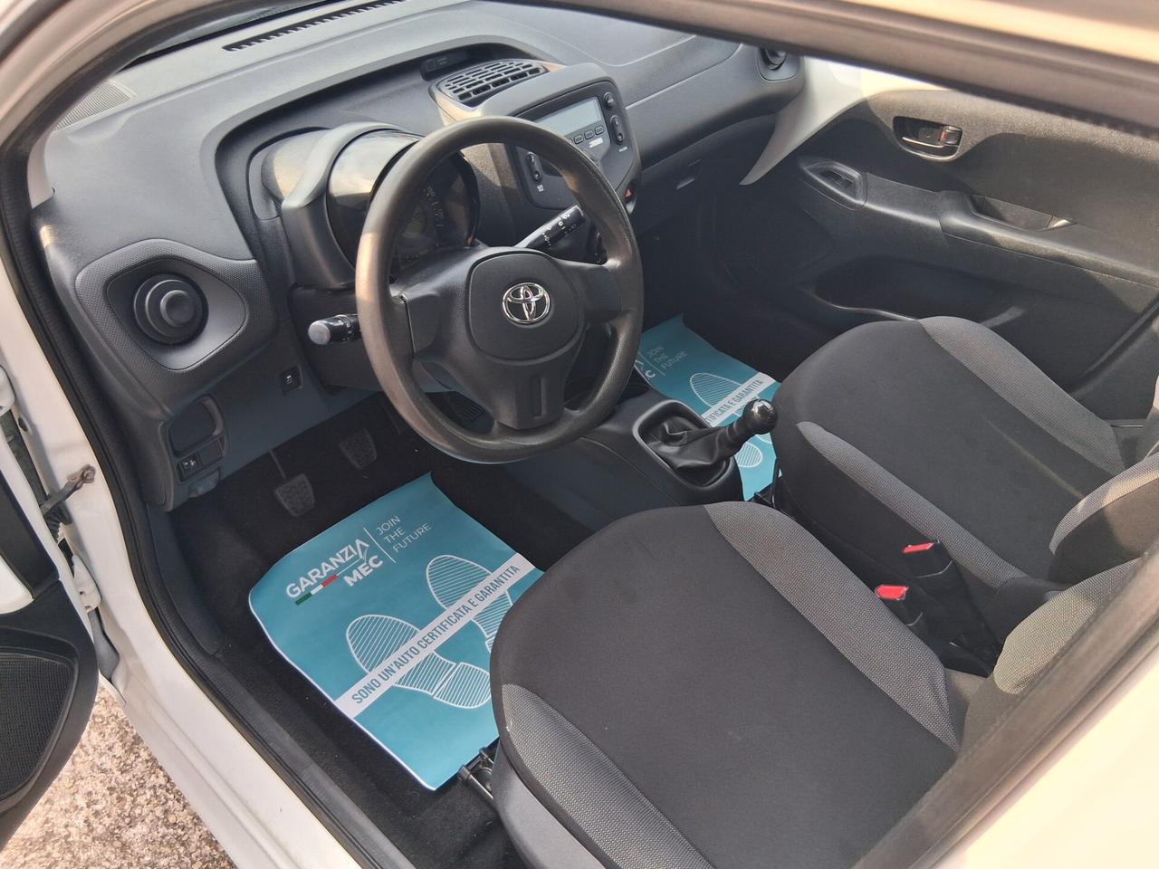 Toyota Aygo 1.0 VVT-i 69 CV 5 porte x-cool