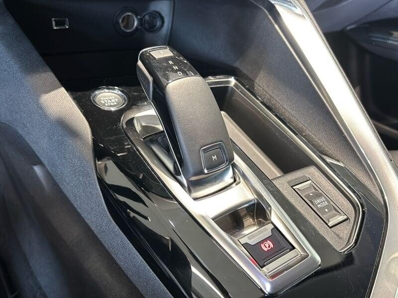 Peugeot 3008 BlueHDI 130 EAT8 Allure Pack