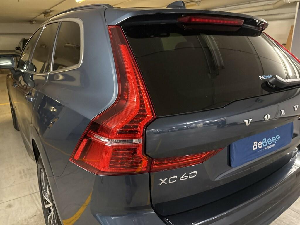 Volvo XC60 2.0 B4 Momentum Pro AWD Auto